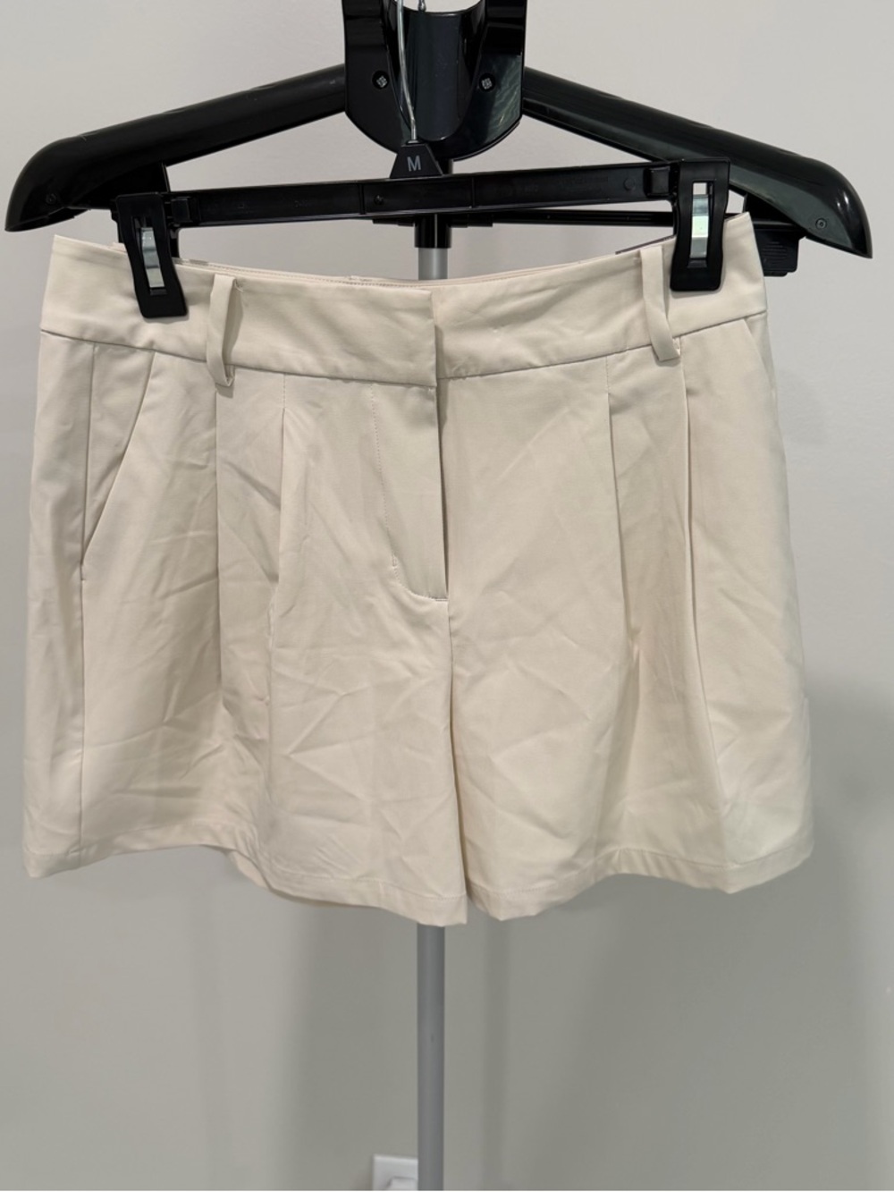 Calia -Classic Women's Pleated Shorts - Cream